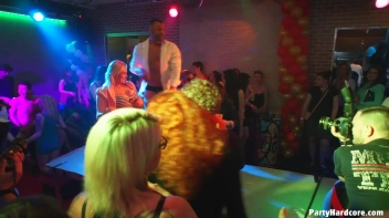 Party Hardcore Gone Crazy Vol. 36 Part 4 - Cam 3 Screencap 53 on www.sinx.com