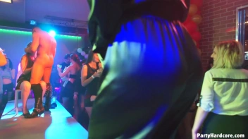 Party Hardcore Gone Crazy Vol. 36 Part 4 - Cam 3 Screencap 89 on www.sinx.com