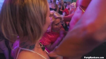 Party Hardcore Gone Crazy Vol. 29 Part 4 - Cam 4 Screencap 72 on www.sinx.com