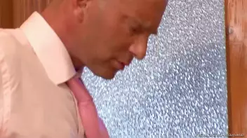 Full Piss Service Secretaries Screencap 92 on www.sinx.com