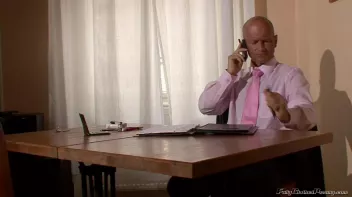 Full Piss Service Secretaries Screencap 2 on www.sinx.com