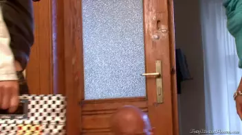 Full Piss Service Secretaries Screencap 60 on www.sinx.com