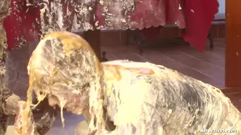 Furious Female Food Fight Screencap 89 on www.sinx.com