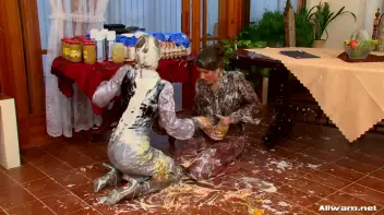 Furious Female Food Fight Screencap 40 on www.sinx.com