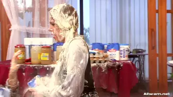 Furious Female Food Fight Screencap 49 on www.sinx.com