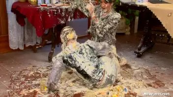 Furious Female Food Fight Screencap 59 on www.sinx.com