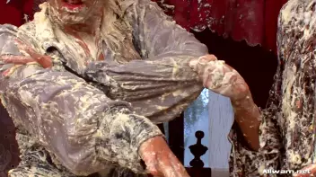 Furious Female Food Fight Screencap 61 on www.sinx.com