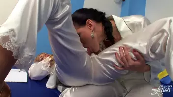 Can't Resist An Absolute Beauty Screencap 53 on www.sinx.com