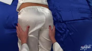 Can't Resist An Absolute Beauty Screencap 8 on www.sinx.com