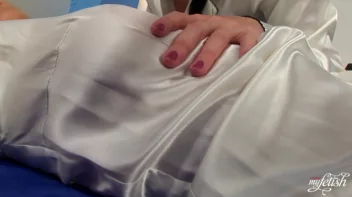 Can't Resist An Absolute Beauty Screencap 28 on www.sinx.com