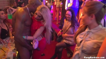 Party Hardcore Gone Crazy Vol. 41 Single Cut: Part 8 - Cam 4 Screencap 44 on www.sinx.com