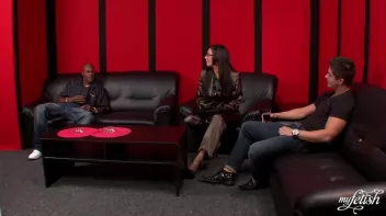 Interracially Double-Teamed Slut Screencap 1 on www.sinx.com