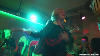 Party Hardcore Gone Crazy Vol. 37 Part 8 - Cam 1 Screencap 70 on www.sinx.com