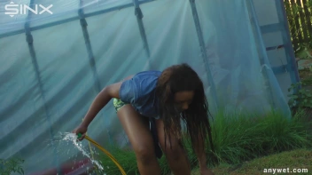 Best Friends Water Fight When Gardening Screencap 39 on www.sinx.com