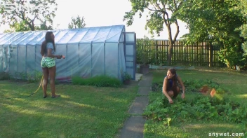 Best Friends Water Fight When Gardening Screencap 4 on www.sinx.com