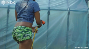 Best Friends Water Fight When Gardening Screencap 40 on www.sinx.com