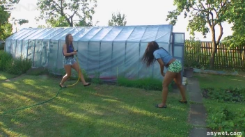 Best Friends Water Fight When Gardening Screencap 10 on www.sinx.com