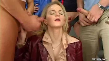 Darinas Tight Pussy Gets a Good Workout Screencap 106 on www.sinx.com