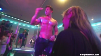 Party Hardcore Gone Crazy Vol. 30 Part 4 - Cam 1 Screencap 19 on www.sinx.com
