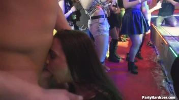 Party Hardcore Gone Crazy Vol. 34 Part 4 - Cam 3 Screencap 39 on www.sinx.com