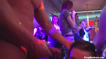 Party Hardcore Gone Crazy Vol. 34 Part 4 - Cam 3 Screencap 40 on www.sinx.com