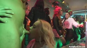 Party Hardcore Gone Crazy Vol. 34 Part 4 - Cam 3 Screencap 74 on www.sinx.com