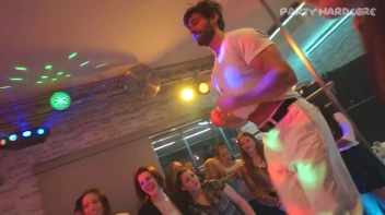 Party Hardcore Gone Crazy Vol. 26 Part 5 - Cam 3 Screencap 70 on www.sinx.com