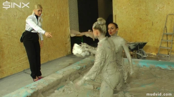 Messy girls double team hot blonde in mud wrestling catfight Screencap 2 on www.sinx.com