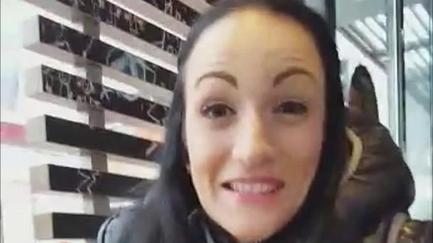 Ins Fastfood Reastaurant gepisst on www.sinx.com