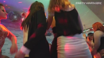 Party Hardcore Gone Crazy Vol. 28 Part 6 - Cam 3 Screencap 100 on www.sinx.com