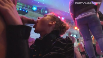 Party Hardcore Gone Crazy Vol. 28 Part 6 - Cam 3 Screencap 50 on www.sinx.com