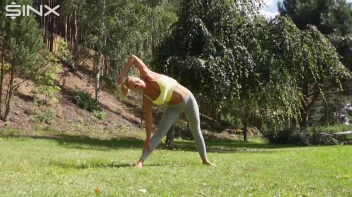 Pissing Princess In The Park Screencap 2 on www.sinx.com