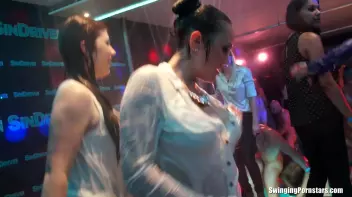 Summer Jam Bang Part 2 - Shower Cam Screencap 65 on www.sinx.com