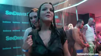 Summer Jam Bang Part 2 - Shower Cam Screencap 1 on www.sinx.com