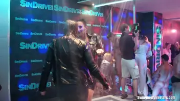 Summer Jam Bang Part 2 - Shower Cam Screencap 16 on www.sinx.com