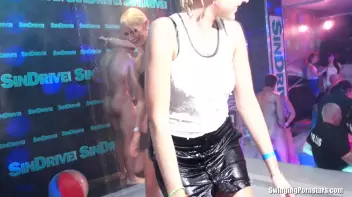 Summer Jam Bang Part 2 - Shower Cam Screencap 40 on www.sinx.com