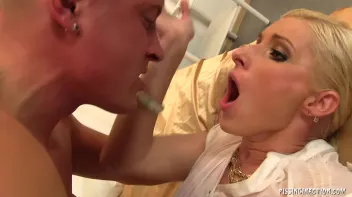 Putting Water Resistant Showrooms To The Piss Test Screencap 34 on www.sinx.com