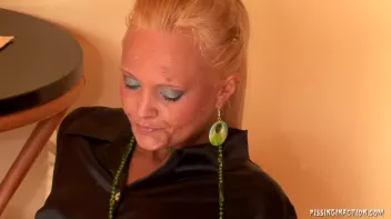 She'll Piss All Over These Cheaters Screencap 59 on www.sinx.com