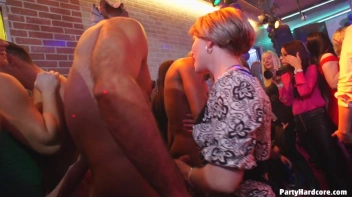 Party Hardcore Gone Crazy Vol. 38 Part 2 - Cam 1 Screencap 45 on www.sinx.com