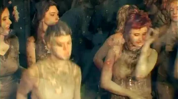 Underground Eurobabe Mud Club Screencap 26 on www.sinx.com