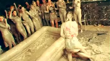 Underground Eurobabe Mud Club Screencap 4 on www.sinx.com
