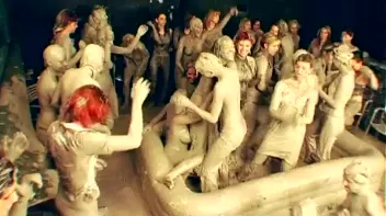 Underground Eurobabe Mud Club Screencap 58 on www.sinx.com