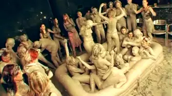 Underground Eurobabe Mud Club Screencap 65 on www.sinx.com