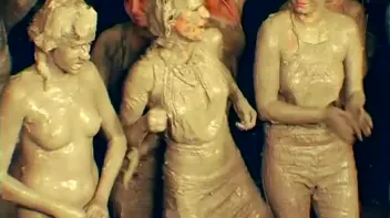 Underground Eurobabe Mud Club Screencap 68 on www.sinx.com