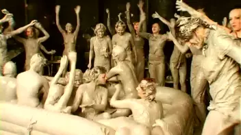 Underground Eurobabe Mud Club Screencap 70 on www.sinx.com