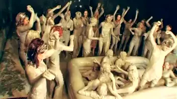 Underground Eurobabe Mud Club Screencap 71 on www.sinx.com