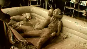 Underground Eurobabe Mud Club Screencap 80 on www.sinx.com