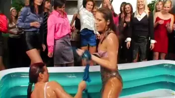 Oily Wrestling Battle You Gotta See! Screencap 34 on www.sinx.com