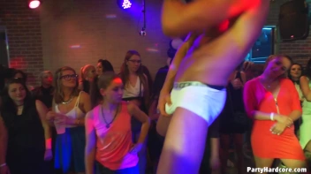 Party Hardcore Gone Crazy Vol. 37 Part 8 - Cam 2 Screencap 50 on www.sinx.com