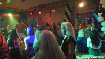 Party Hardcore Gone Crazy Vol. 37 Part 8 - Cam 2 Screencap 65 on www.sinx.com